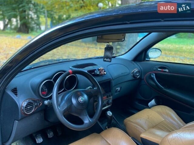 Синий Альфа Ромео 147, объемом двигателя 1.9 л и пробегом 326 тыс. км за 2650 $, фото 6 на Automoto.ua