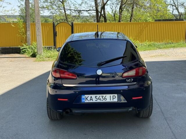 Синий Альфа Ромео 147, объемом двигателя 1.6 л и пробегом 223 тыс. км за 3999 $, фото 5 на Automoto.ua