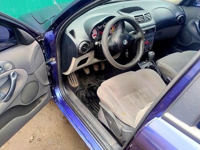 Синій Альфа Ромео 147, об'ємом двигуна 1.6 л та пробігом 0 тис. км за 4200 $, фото 7 на Automoto.ua