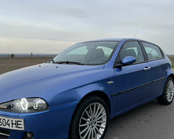 Синий Альфа Ромео 147, объемом двигателя 1.6 л и пробегом 270 тыс. км за 4100 $, фото 2 на Automoto.ua