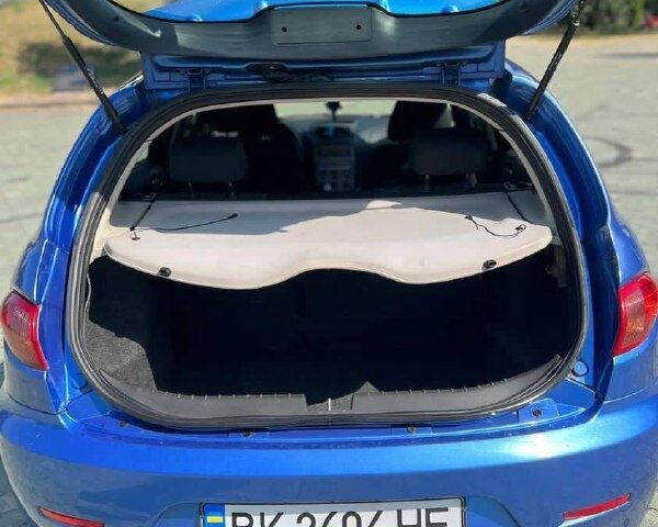 Синій Альфа Ромео 147, об'ємом двигуна 1.6 л та пробігом 0 тис. км за 3500 $, фото 4 на Automoto.ua