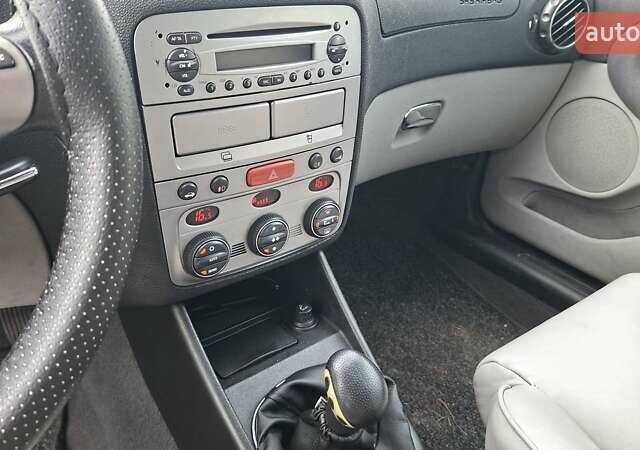 Зеленый Альфа Ромео 147, объемом двигателя 1.6 л и пробегом 189 тыс. км за 3500 $, фото 7 на Automoto.ua