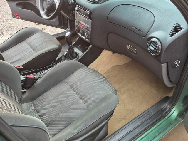 Зеленый Альфа Ромео 147, объемом двигателя 1.6 л и пробегом 238 тыс. км за 3500 $, фото 11 на Automoto.ua