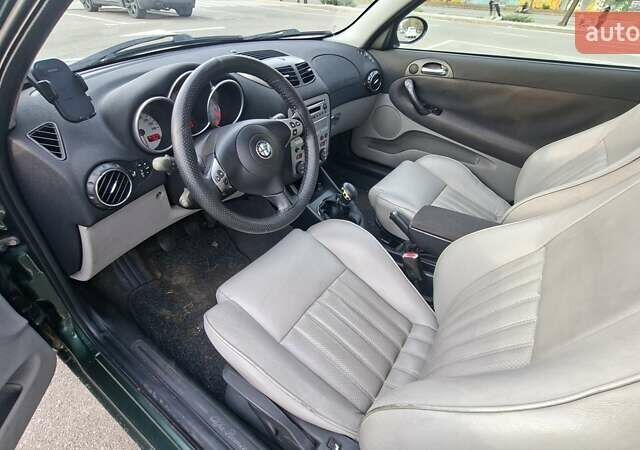 Зеленый Альфа Ромео 147, объемом двигателя 1.6 л и пробегом 189 тыс. км за 3500 $, фото 5 на Automoto.ua