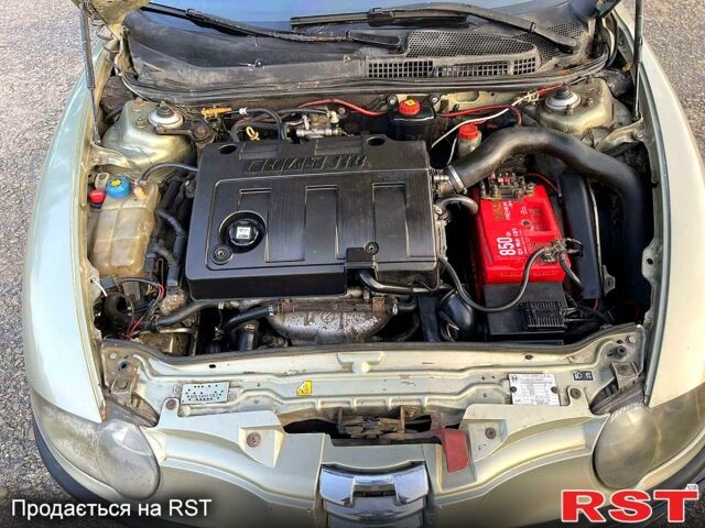 Зеленый Альфа Ромео 147, объемом двигателя 1.9 л и пробегом 0 тыс. км за 2800 $, фото 5 на Automoto.ua