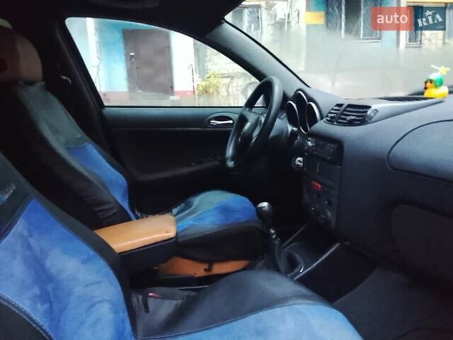 Зеленый Альфа Ромео 147, объемом двигателя 1.6 л и пробегом 255 тыс. км за 1600 $, фото 8 на Automoto.ua