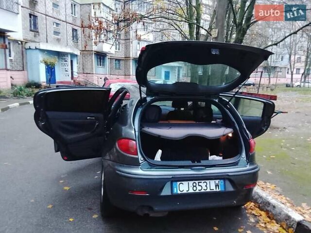 Зеленый Альфа Ромео 147, объемом двигателя 1.6 л и пробегом 255 тыс. км за 1600 $, фото 15 на Automoto.ua