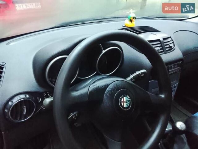 Зеленый Альфа Ромео 147, объемом двигателя 1.6 л и пробегом 255 тыс. км за 1600 $, фото 13 на Automoto.ua