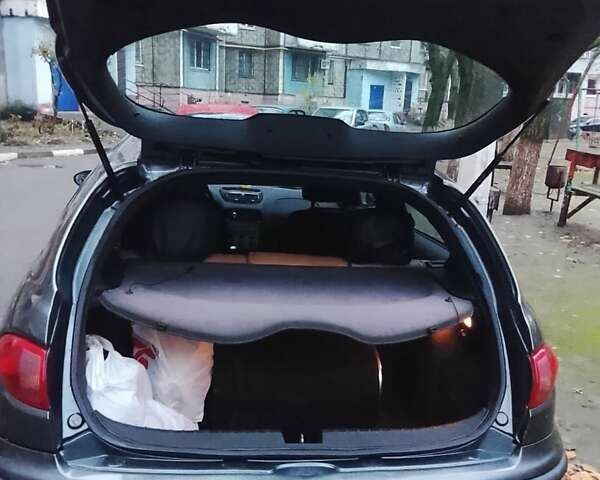 Зеленый Альфа Ромео 147, объемом двигателя 1.6 л и пробегом 255 тыс. км за 1600 $, фото 18 на Automoto.ua