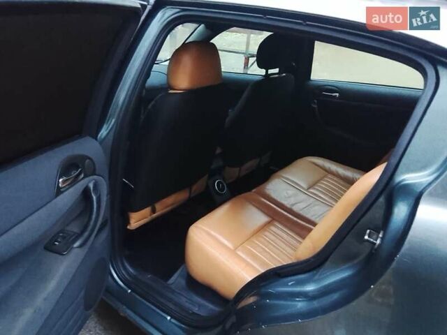 Зеленый Альфа Ромео 147, объемом двигателя 1.6 л и пробегом 255 тыс. км за 1600 $, фото 21 на Automoto.ua