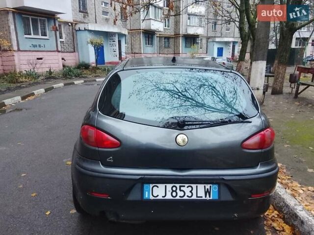 Зеленый Альфа Ромео 147, объемом двигателя 1.6 л и пробегом 255 тыс. км за 1600 $, фото 1 на Automoto.ua