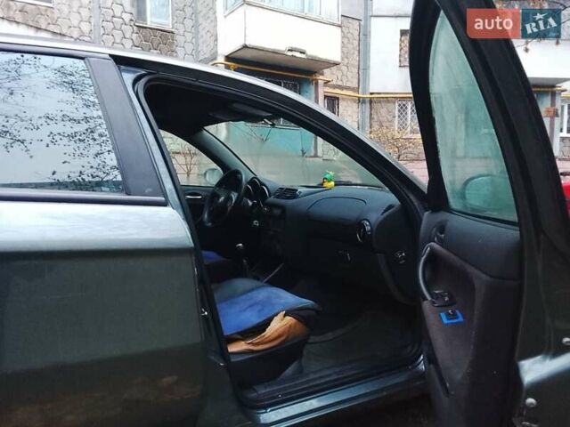 Зеленый Альфа Ромео 147, объемом двигателя 1.6 л и пробегом 255 тыс. км за 1600 $, фото 3 на Automoto.ua