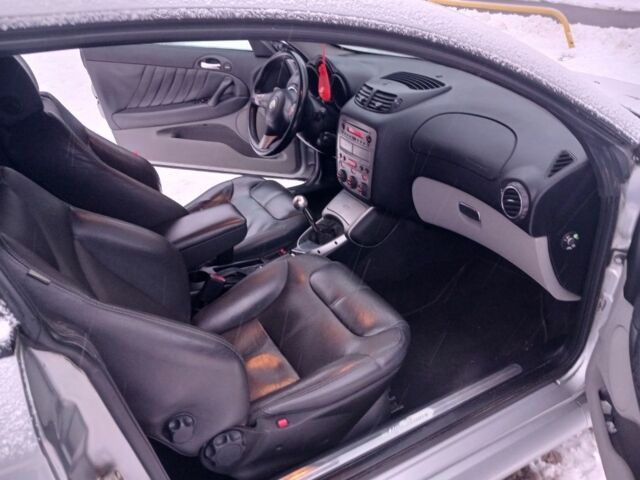 Сірий Альфа Ромео 155, об'ємом двигуна 2 л та пробігом 190 тис. км за 3950 $, фото 8 на Automoto.ua