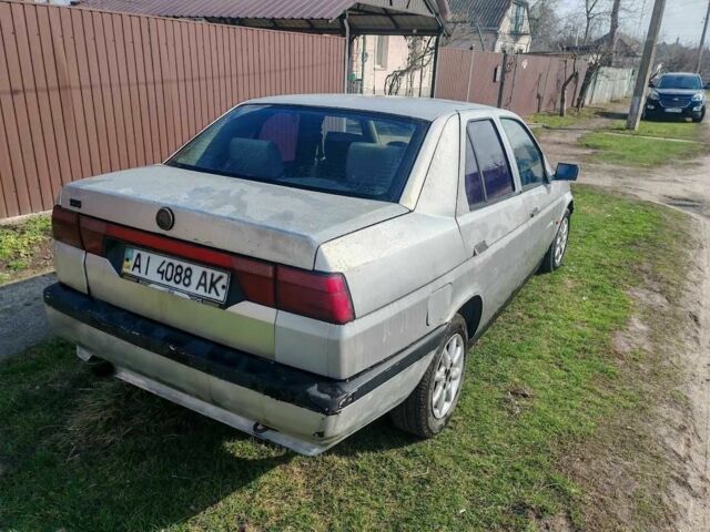 Сірий Альфа Ромео 155, об'ємом двигуна 1.7 л та пробігом 373 тис. км за 800 $, фото 4 на Automoto.ua