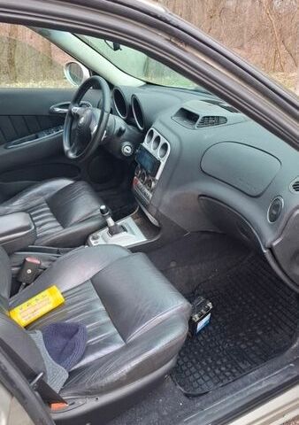 Бежевий Альфа Ромео 156, об'ємом двигуна 2 л та пробігом 201 тис. км за 2500 $, фото 5 на Automoto.ua