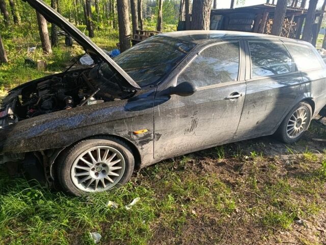 Черный Альфа Ромео 156, объемом двигателя 1 л и пробегом 234 тыс. км за 948 $, фото 3 на Automoto.ua