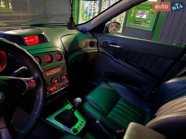 Черный Альфа Ромео 156, объемом двигателя 1.91 л и пробегом 250 тыс. км за 2700 $, фото 8 на Automoto.ua