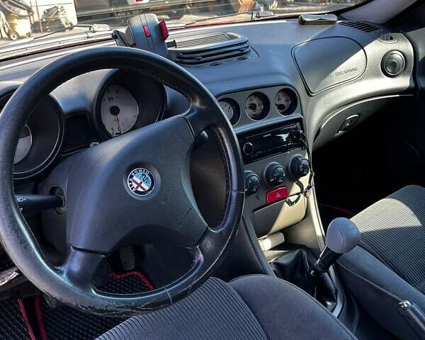 Красный Альфа Ромео 156, объемом двигателя 1.97 л и пробегом 178 тыс. км за 3400 $, фото 6 на Automoto.ua