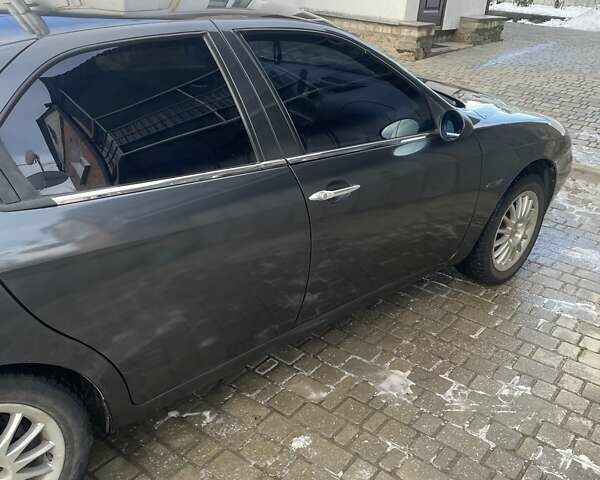 Серый Альфа Ромео 156, объемом двигателя 1.75 л и пробегом 490 тыс. км за 2400 $, фото 4 на Automoto.ua