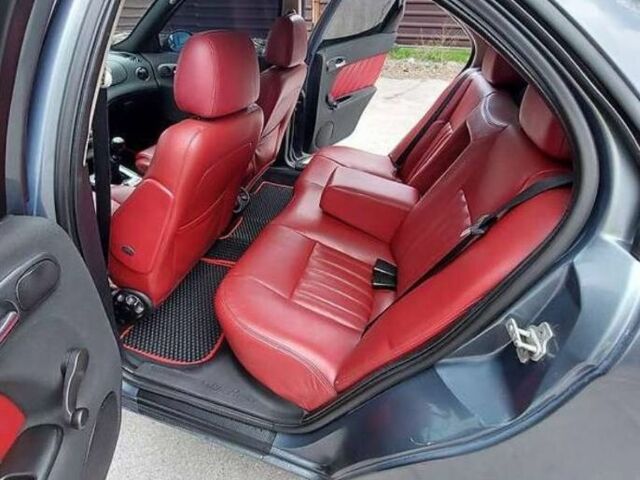 Серый Альфа Ромео 156, объемом двигателя 1.9 л и пробегом 440 тыс. км за 3300 $, фото 5 на Automoto.ua