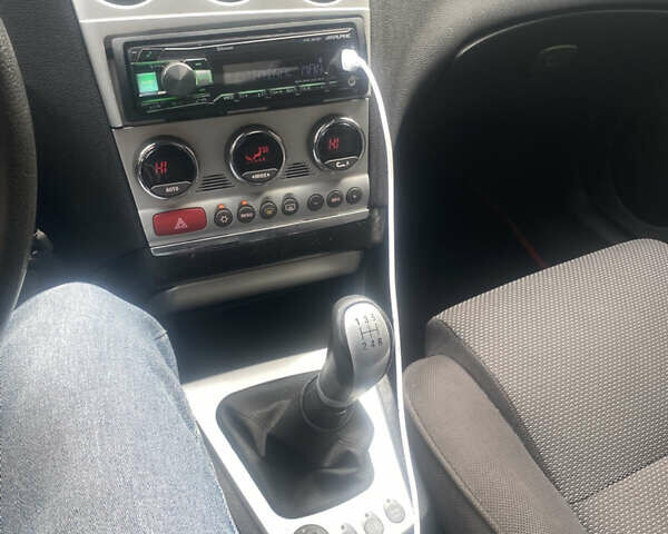 Сірий Альфа Ромео 156, об'ємом двигуна 2 л та пробігом 264 тис. км за 3200 $, фото 6 на Automoto.ua