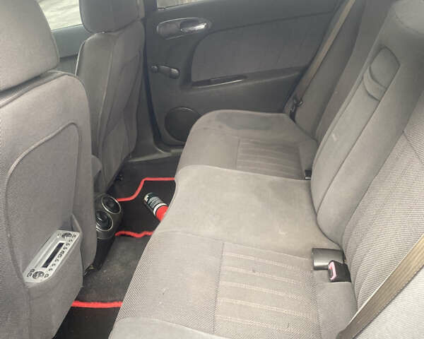 Сірий Альфа Ромео 156, об'ємом двигуна 2 л та пробігом 264 тис. км за 3200 $, фото 10 на Automoto.ua