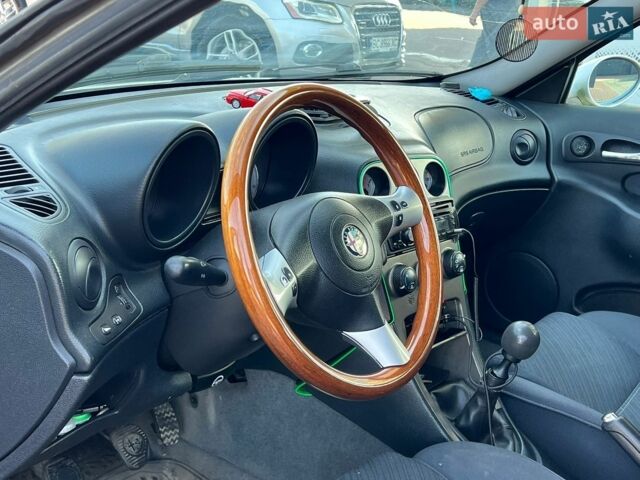 Серый Альфа Ромео 156, объемом двигателя 2.4 л и пробегом 460 тыс. км за 3500 $, фото 15 на Automoto.ua