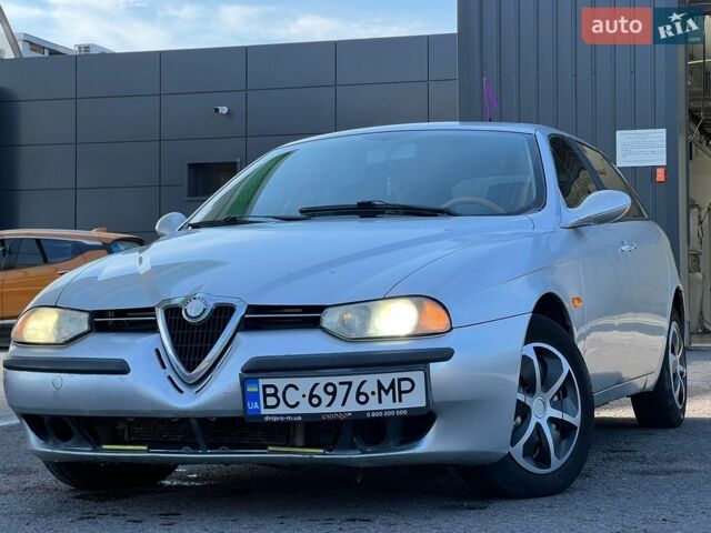 Серый Альфа Ромео 156, объемом двигателя 2.4 л и пробегом 460 тыс. км за 3500 $, фото 3 на Automoto.ua