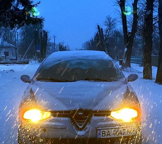Серый Альфа Ромео 156, объемом двигателя 1.9 л и пробегом 500 тыс. км за 2000 $, фото 7 на Automoto.ua