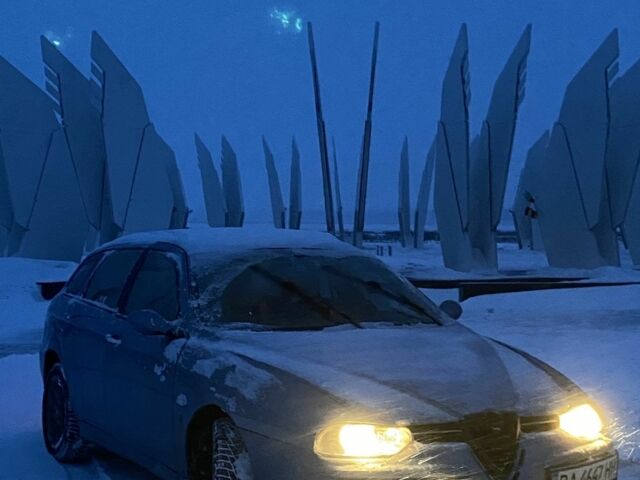 Серый Альфа Ромео 156, объемом двигателя 1.9 л и пробегом 500 тыс. км за 3333 $, фото 3 на Automoto.ua