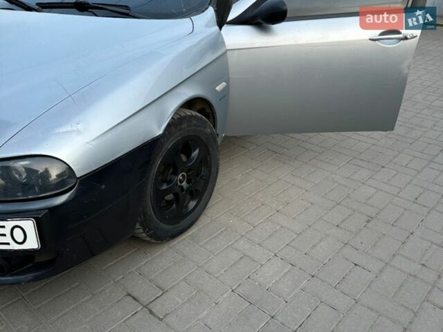 Серый Альфа Ромео 156, объемом двигателя 1.9 л и пробегом 205 тыс. км за 2263 $, фото 2 на Automoto.ua