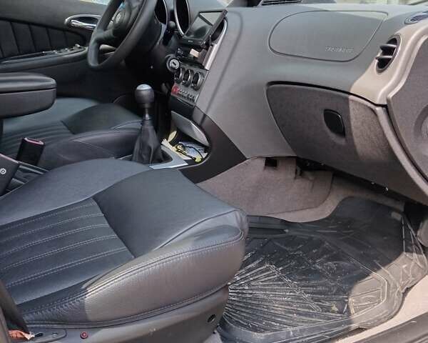 Сірий Альфа Ромео 156, об'ємом двигуна 1.9 л та пробігом 263 тис. км за 4200 $, фото 7 на Automoto.ua