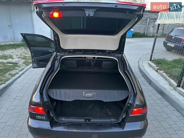 Сірий Альфа Ромео 156, об'ємом двигуна 1.9 л та пробігом 292 тис. км за 3200 $, фото 17 на Automoto.ua