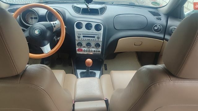 Серый Альфа Ромео 156, объемом двигателя 1.9 л и пробегом 225 тыс. км за 3700 $, фото 3 на Automoto.ua