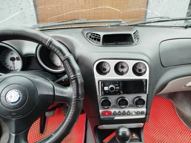 Серый Альфа Ромео 156, объемом двигателя 1.9 л и пробегом 300 тыс. км за 2999 $, фото 11 на Automoto.ua