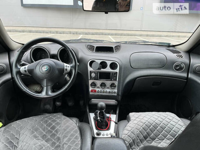 Сірий Альфа Ромео 156, об'ємом двигуна 1.91 л та пробігом 320 тис. км за 5600 $, фото 6 на Automoto.ua