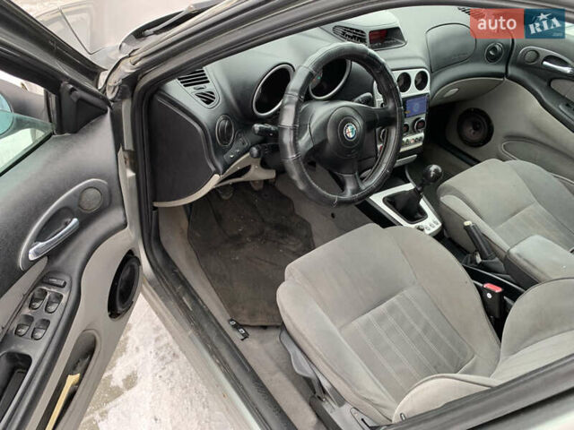 Серый Альфа Ромео 156, объемом двигателя 1.91 л и пробегом 310 тыс. км за 2900 $, фото 5 на Automoto.ua