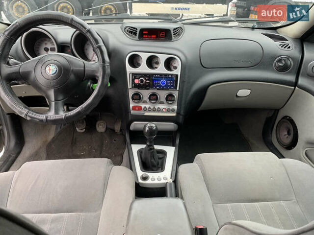 Серый Альфа Ромео 156, объемом двигателя 1.91 л и пробегом 310 тыс. км за 2900 $, фото 7 на Automoto.ua