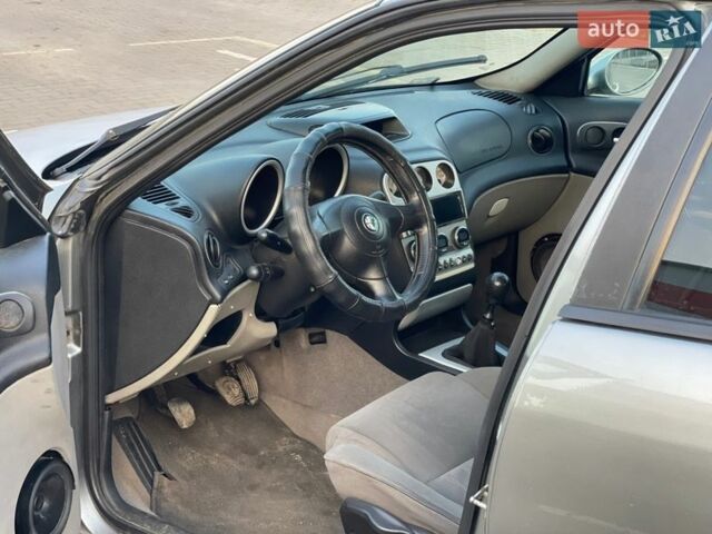 Серый Альфа Ромео 156, объемом двигателя 1.9 л и пробегом 332 тыс. км за 2700 $, фото 19 на Automoto.ua