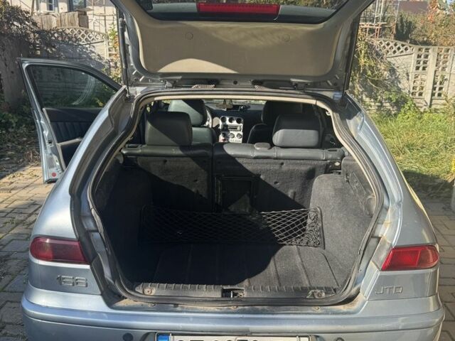 Синій Альфа Ромео 156, об'ємом двигуна 1.9 л та пробігом 322 тис. км за 1800 $, фото 4 на Automoto.ua