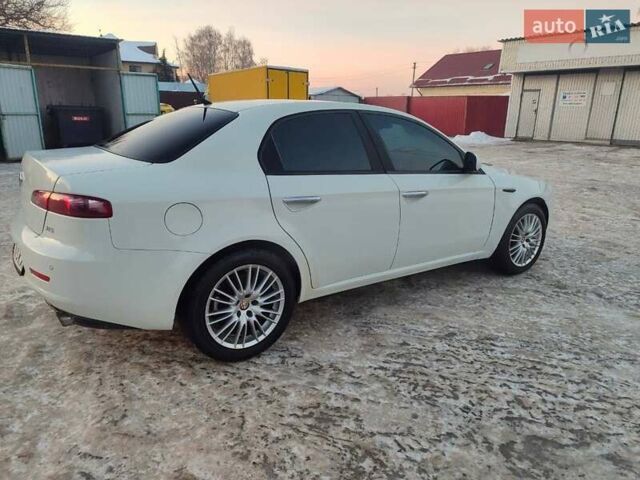 Белый Альфа Ромео 159, объемом двигателя 2.2 л и пробегом 130 тыс. км за 5000 $, фото 5 на Automoto.ua