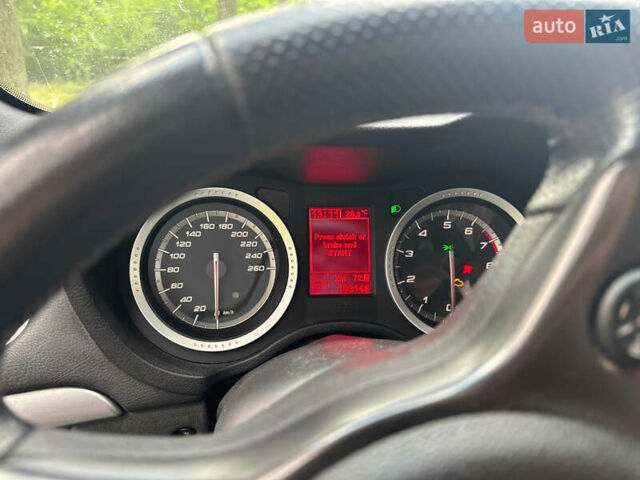 Білий Альфа Ромео 159, об'ємом двигуна 1.9 л та пробігом 103 тис. км за 7650 $, фото 12 на Automoto.ua