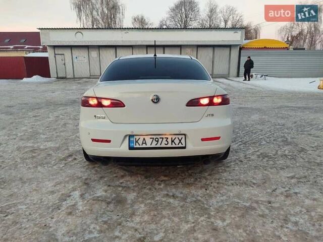 Белый Альфа Ромео 159, объемом двигателя 2.2 л и пробегом 130 тыс. км за 5000 $, фото 8 на Automoto.ua