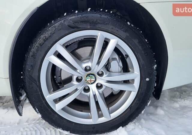 Белый Альфа Ромео 159, объемом двигателя 1.99 л и пробегом 311 тыс. км за 6999 $, фото 19 на Automoto.ua