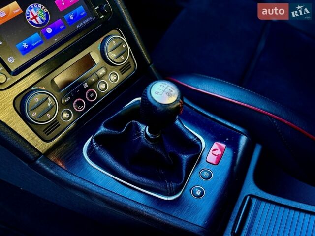 Білий Альфа Ромео 159, об'ємом двигуна 2 л та пробігом 211 тис. км за 9700 $, фото 21 на Automoto.ua