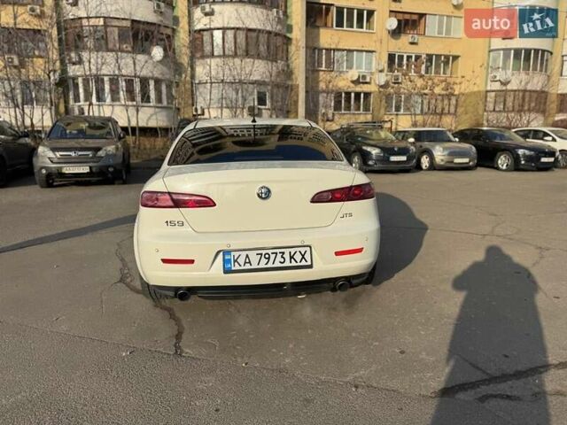 Белый Альфа Ромео 159, объемом двигателя 2.2 л и пробегом 137 тыс. км за 5200 $, фото 3 на Automoto.ua