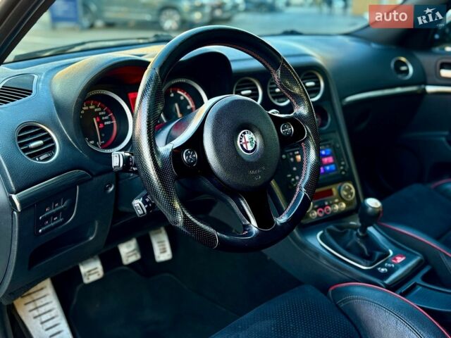 Білий Альфа Ромео 159, об'ємом двигуна 2 л та пробігом 211 тис. км за 9700 $, фото 20 на Automoto.ua