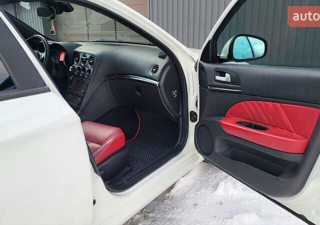 Белый Альфа Ромео 159, объемом двигателя 1.99 л и пробегом 311 тыс. км за 6999 $, фото 12 на Automoto.ua