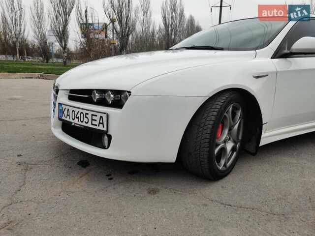 Белый Альфа Ромео 159, объемом двигателя 1.9 л и пробегом 263 тыс. км за 8100 $, фото 2 на Automoto.ua