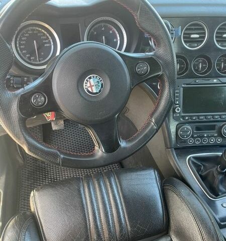 Белый Альфа Ромео 159, объемом двигателя 1.96 л и пробегом 203 тыс. км за 5900 $, фото 10 на Automoto.ua